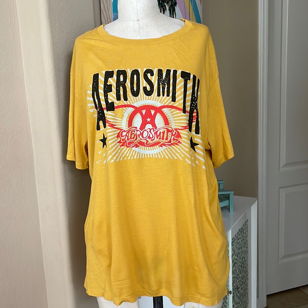 Daydreamer Rock-n-Roll LIMITED EDITION Aerosmith Tee NWT